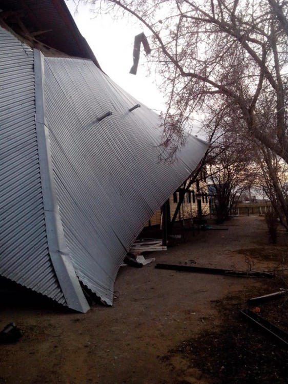 УРАГАН СЕРЕЖКА ПОИГРАЛ НЕМНОЖКО2050