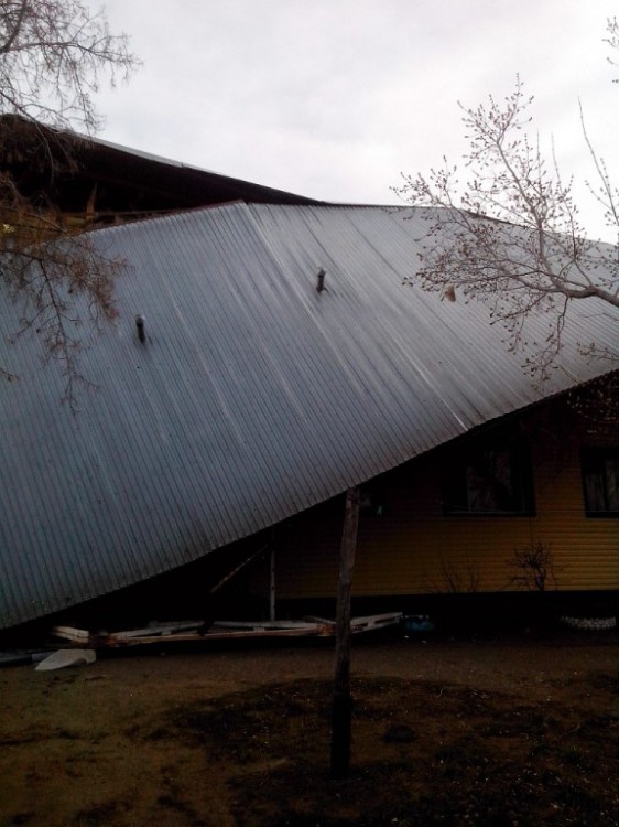 УРАГАН СЕРЕЖКА ПОИГРАЛ НЕМНОЖКО2038